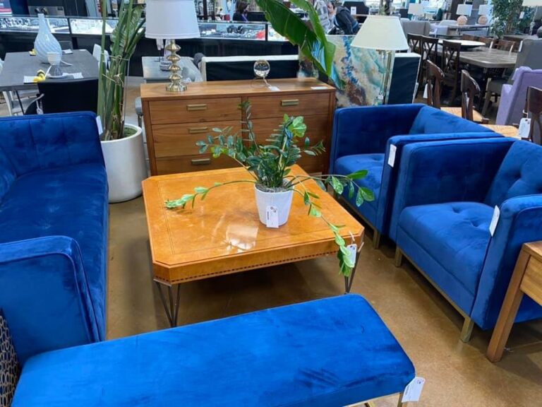 Choosing the Right Accent Chair for Your Living Room
